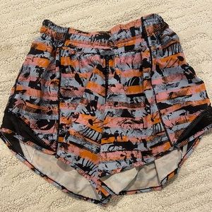 Lululemon hotty hots!!